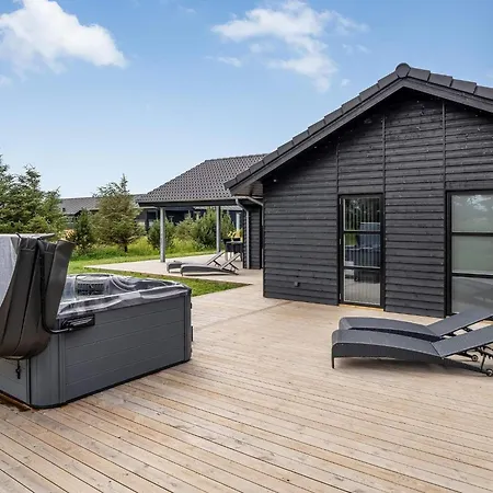 4 Star In Løkken